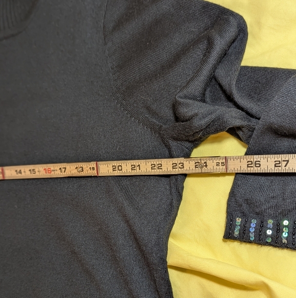 Vintage Lightweight Turtleneck Sweater - Picture 6 of 9